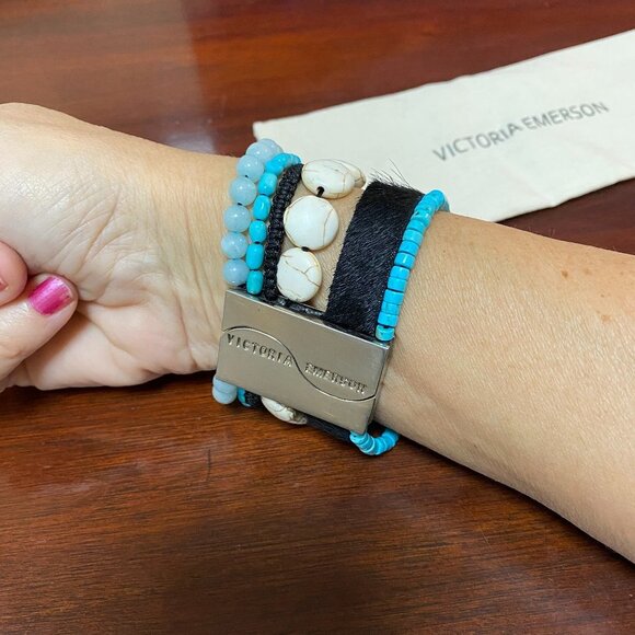 VICTORIA EMERSON Handcrafted TURQUOISE Nugget Agate AQUA STONE Wrap BRACELET - Picture 2 of 4